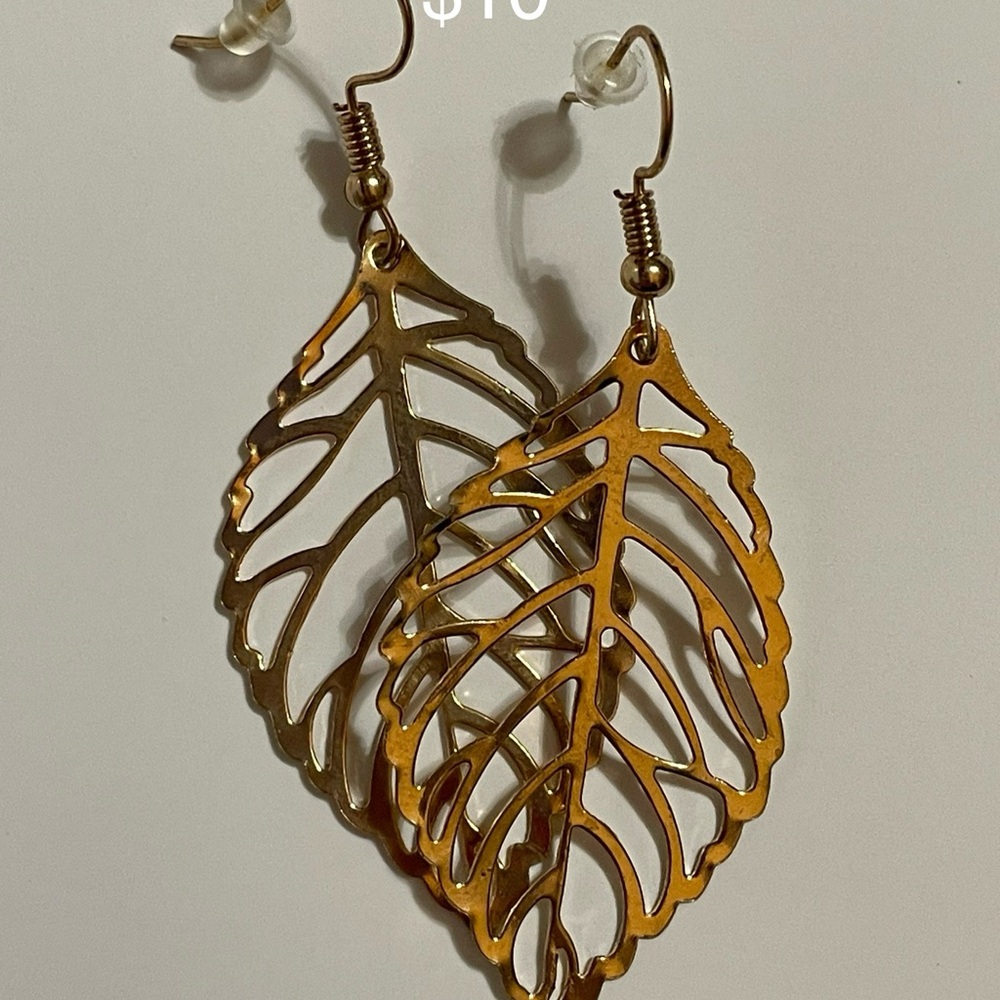 Elegant Gold Leaf Earrings